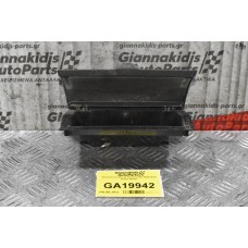 Ντουλαπάκι Nissan Navara D40 2005-2010 68252-EB301